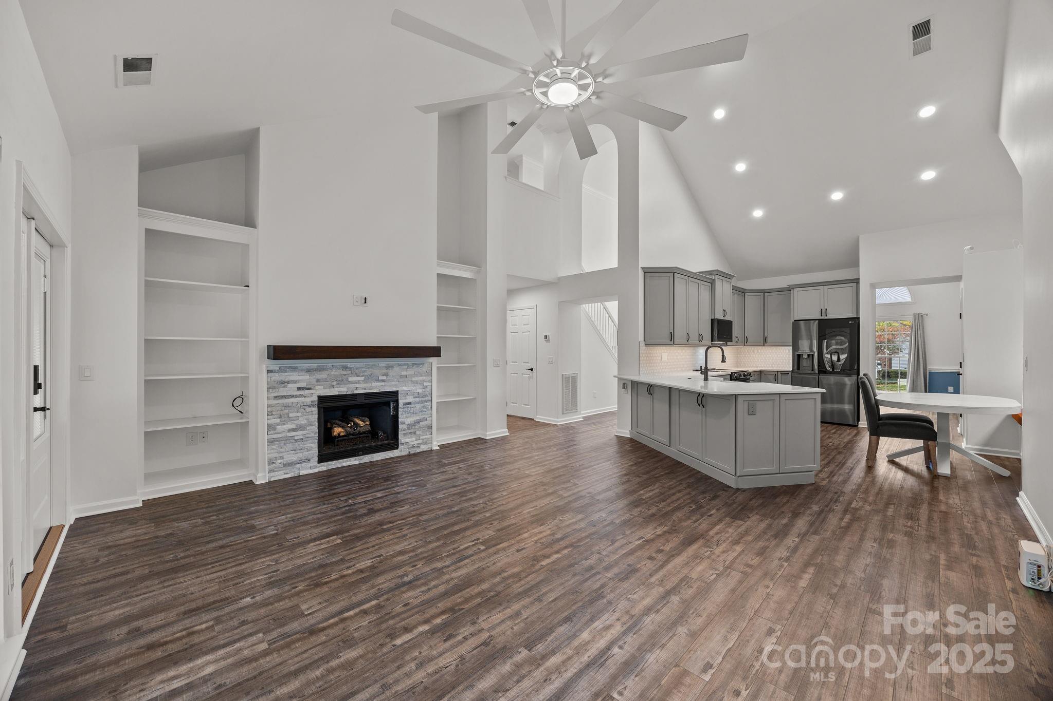 102 Lake Davidson Circle