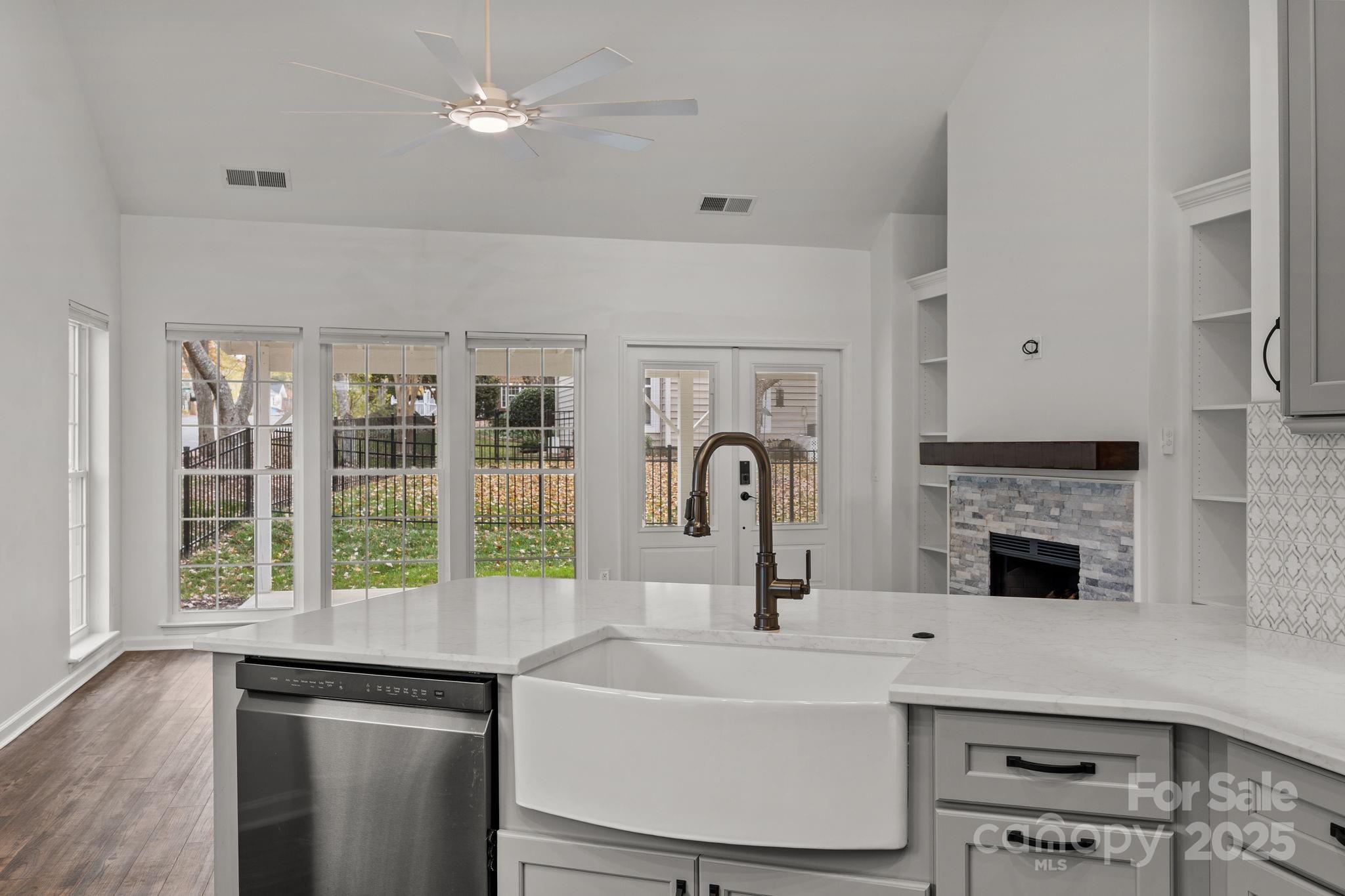 102 Lake Davidson Circle