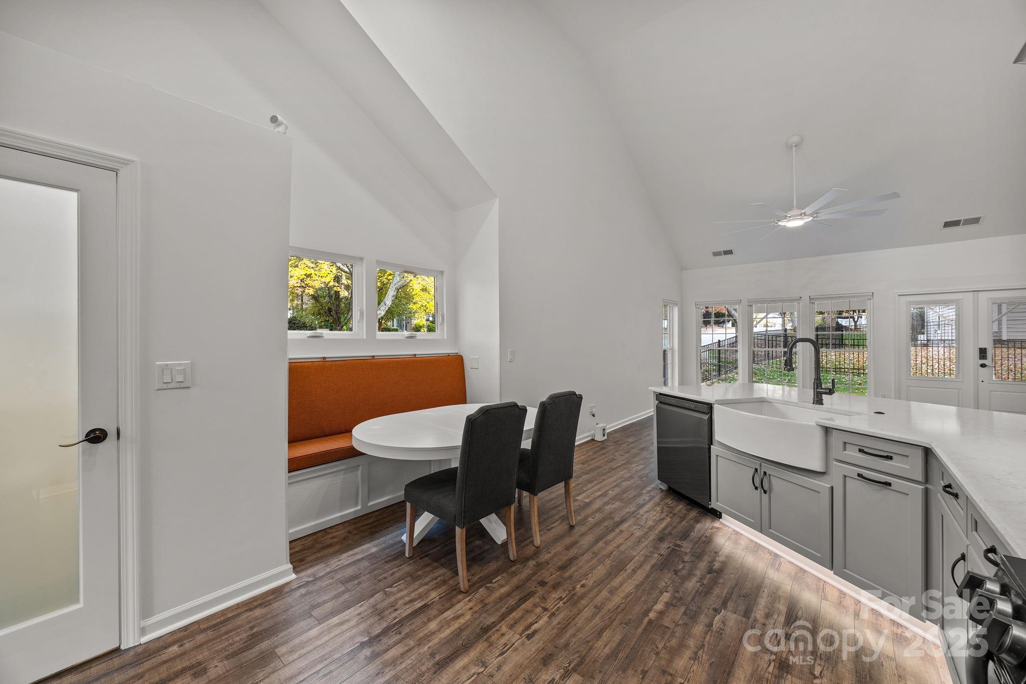 102 Lake Davidson Circle