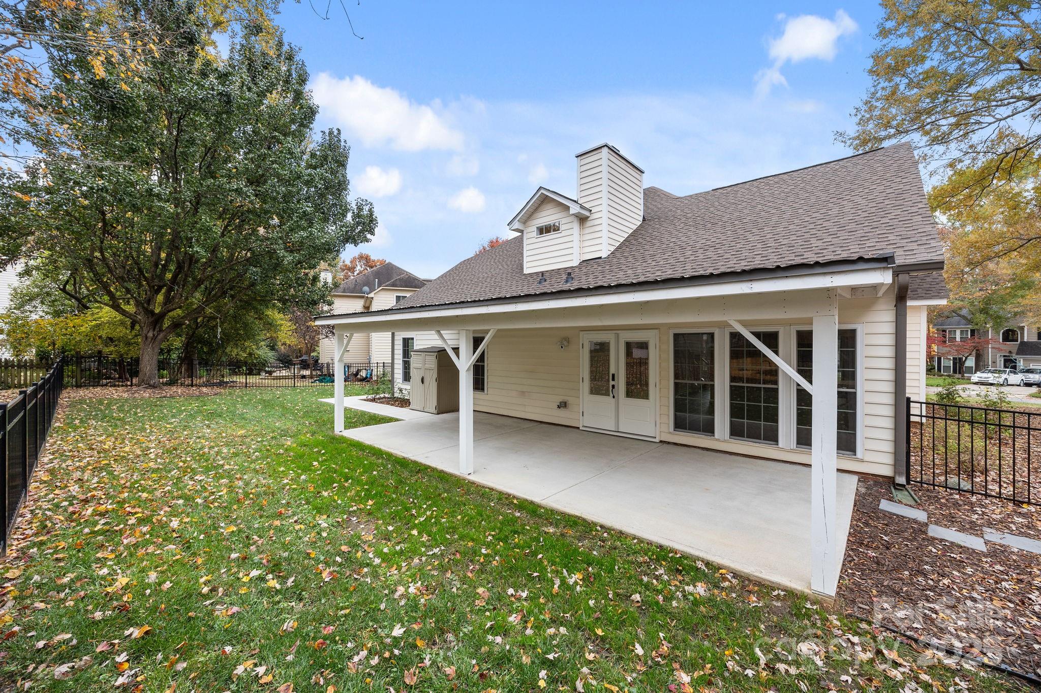 102 Lake Davidson Circle