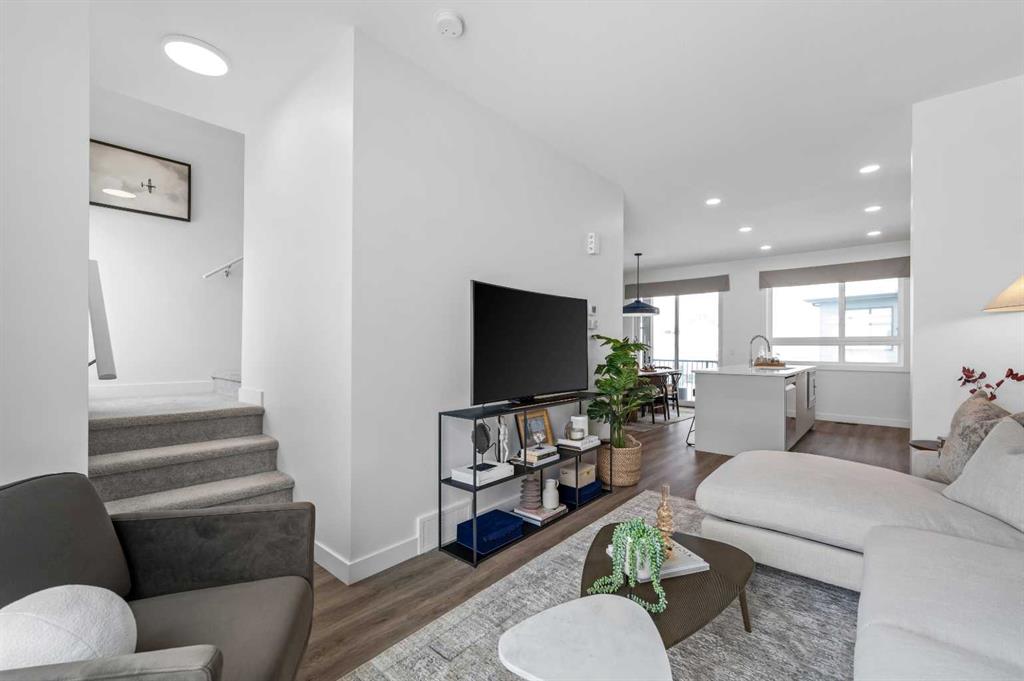 255 Dieppe Drive SW