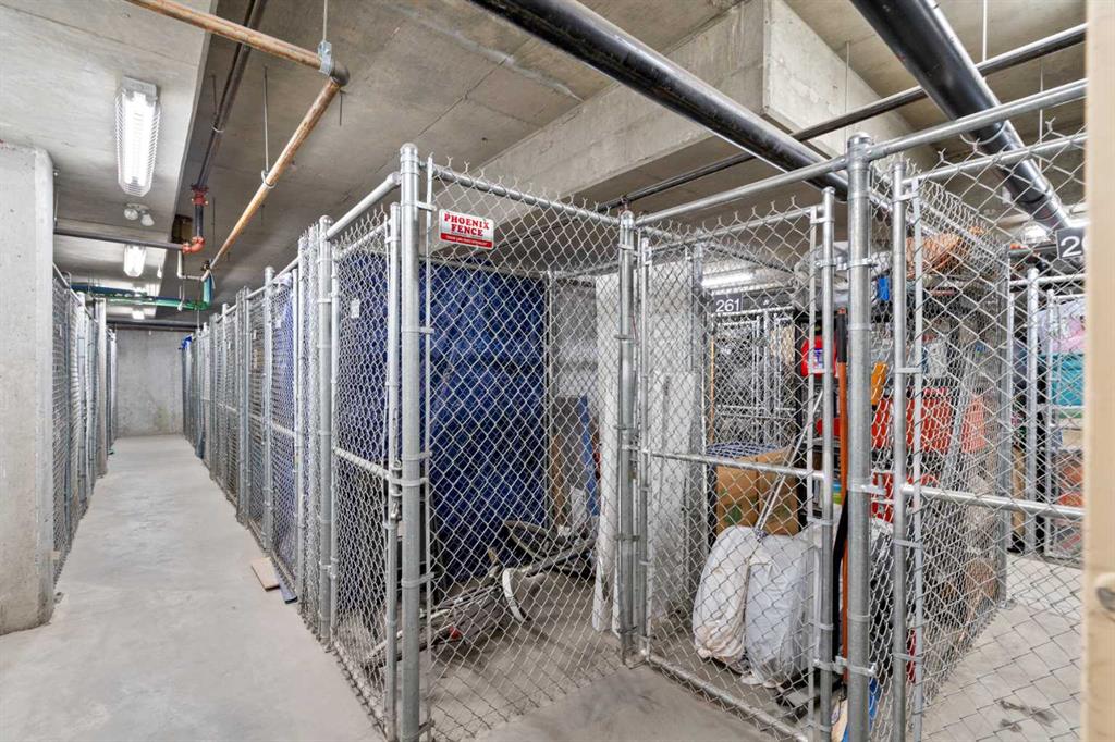 2 Hemlock Crescent SW Unit: 407