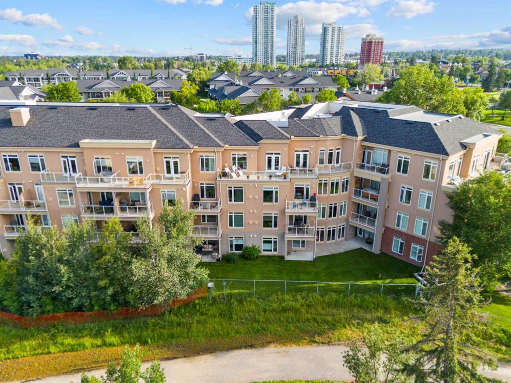 2 Hemlock Crescent SW Unit: 407