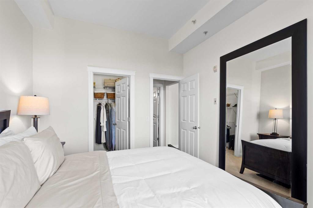 2 Hemlock Crescent SW Unit: 407
