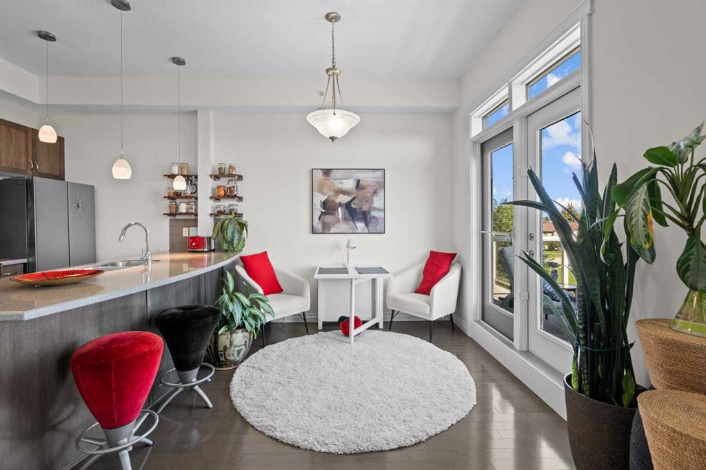 2 Hemlock Crescent SW Unit: 407