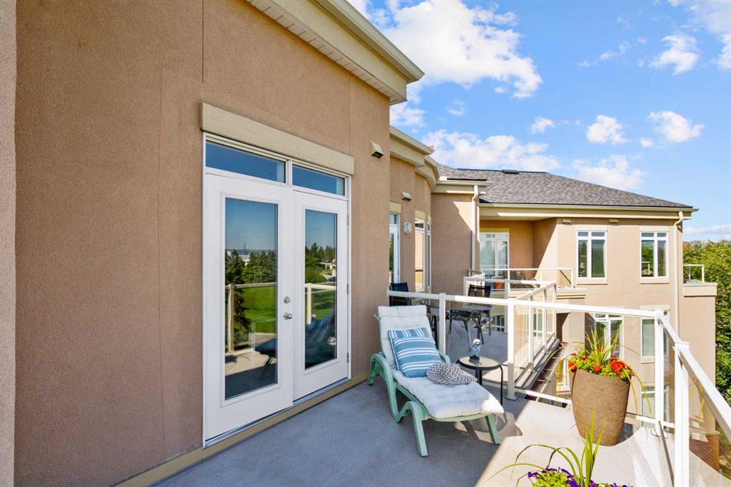 2 Hemlock Crescent SW Unit: 407