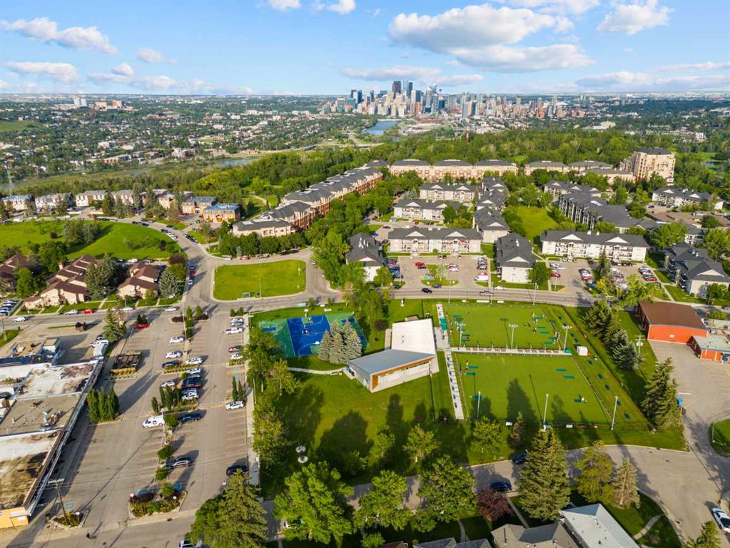2 Hemlock Crescent SW Unit: 407