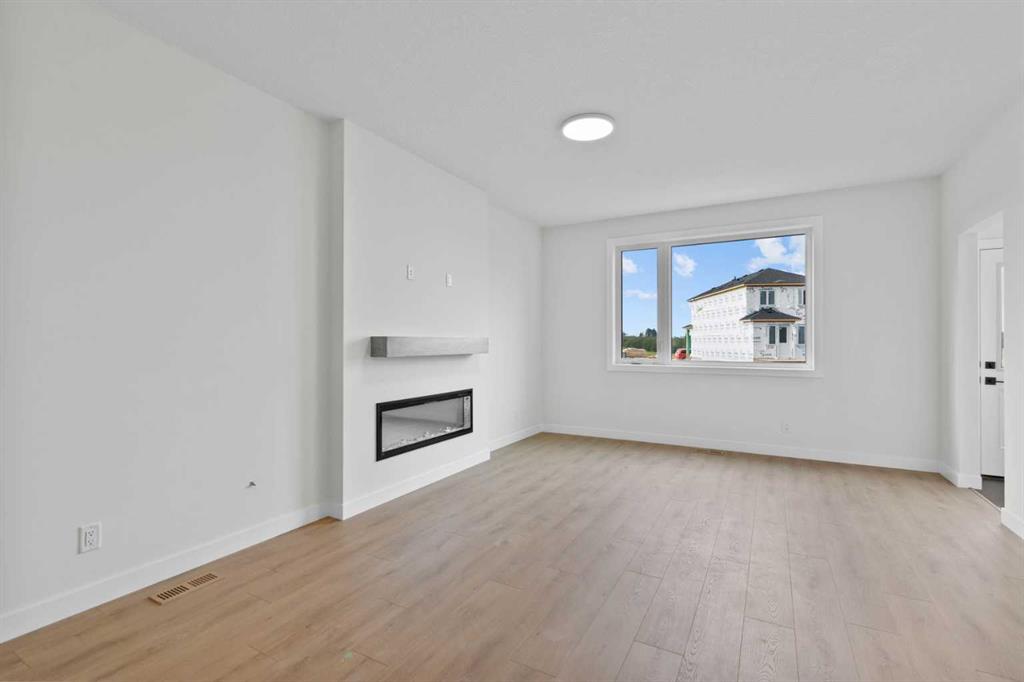 175 Belvedere Crescent SE