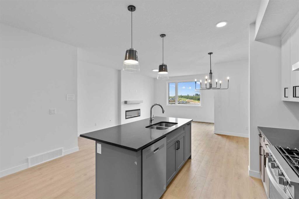 175 Belvedere Crescent SE