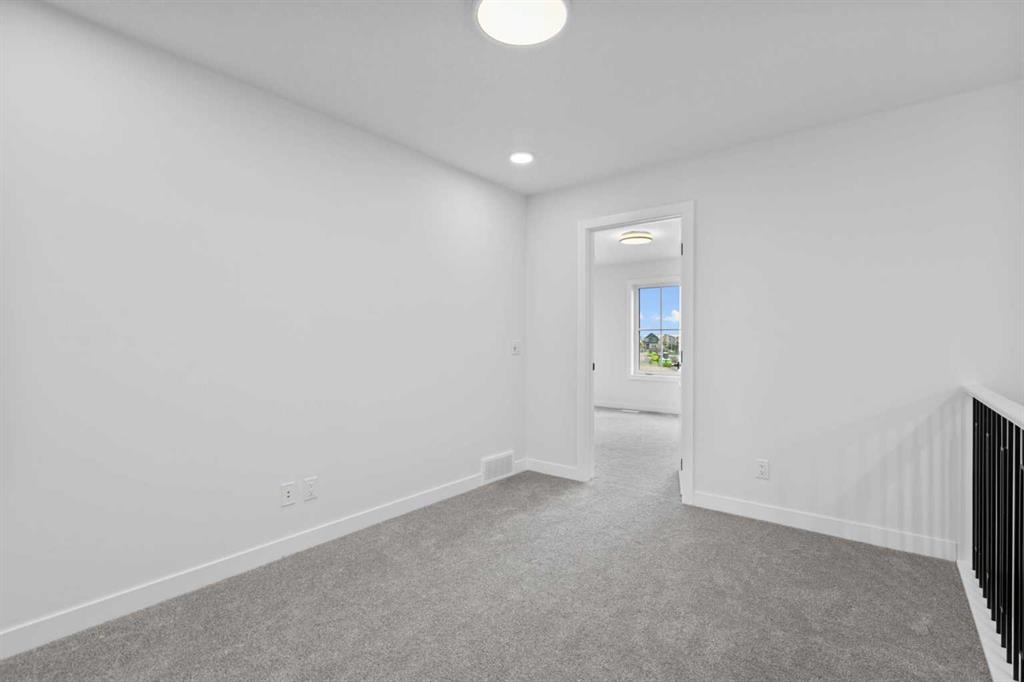 175 Belvedere Crescent SE