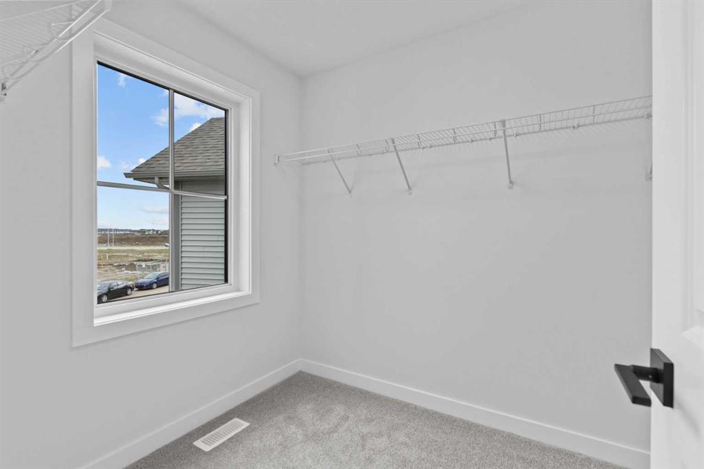 175 Belvedere Crescent SE