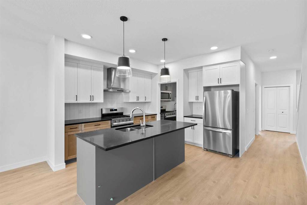 175 Belvedere Crescent SE