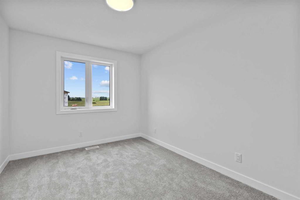 175 Belvedere Crescent SE
