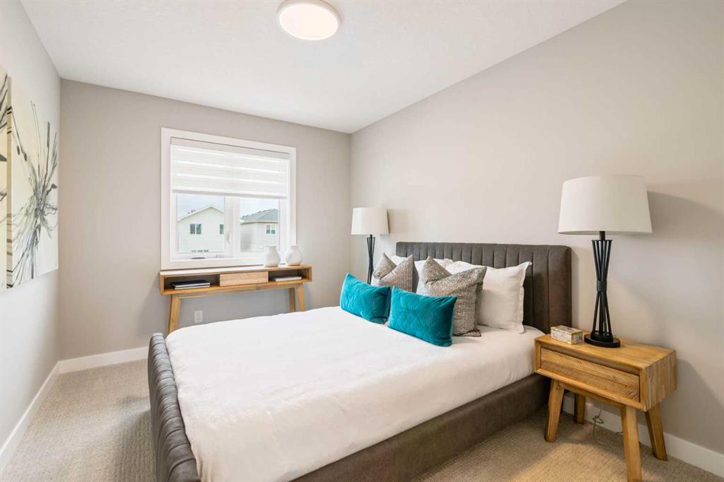 215 Belvedere Crescent SE