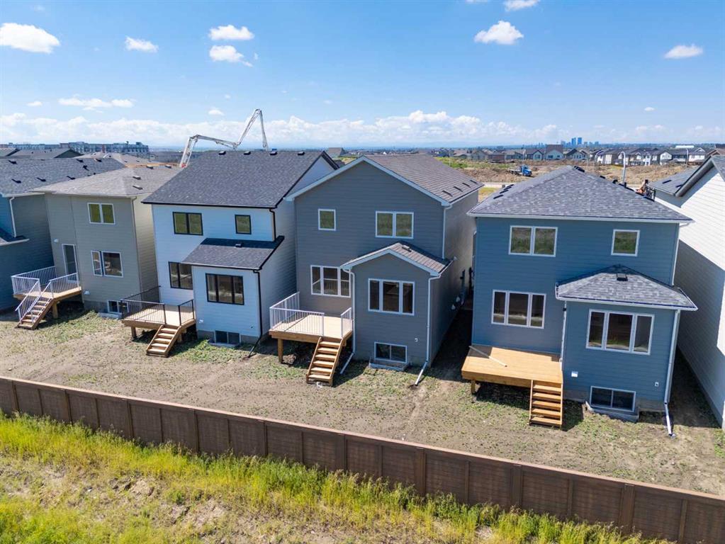 151 Belvedere Crescent SE