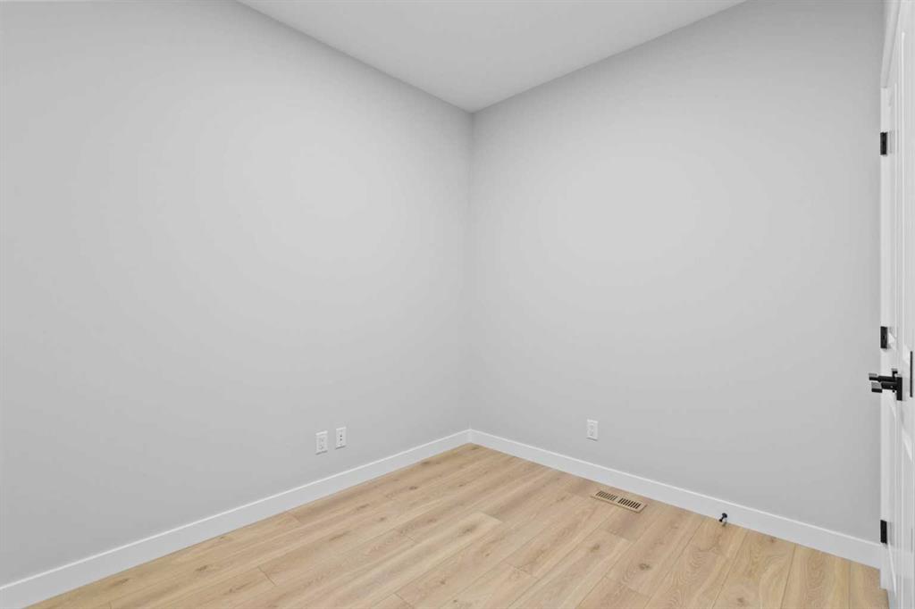 151 Belvedere Crescent SE