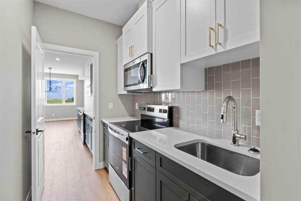 159 Belvedere Crescent SE