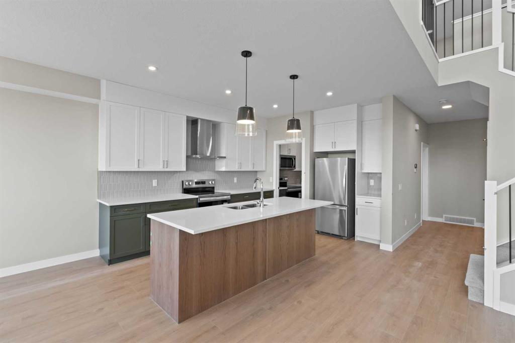 159 Belvedere Crescent SE