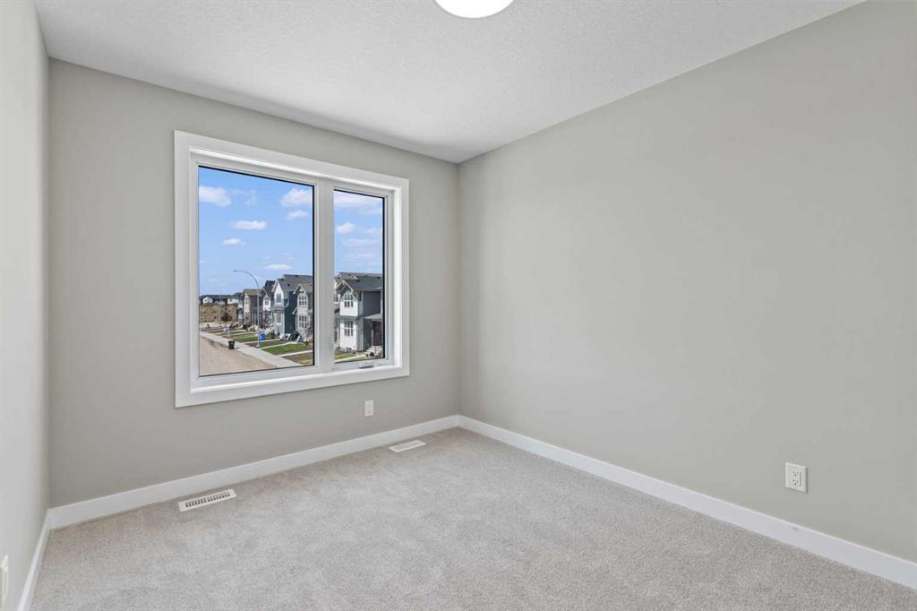 159 Belvedere Crescent SE