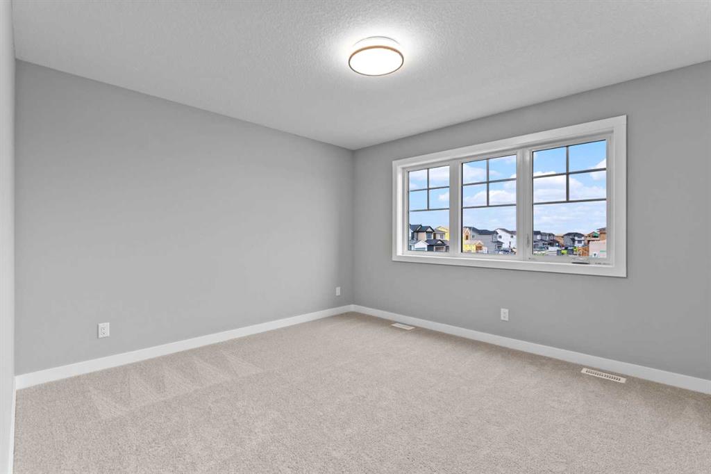 199 Belvedere Crescent SE
