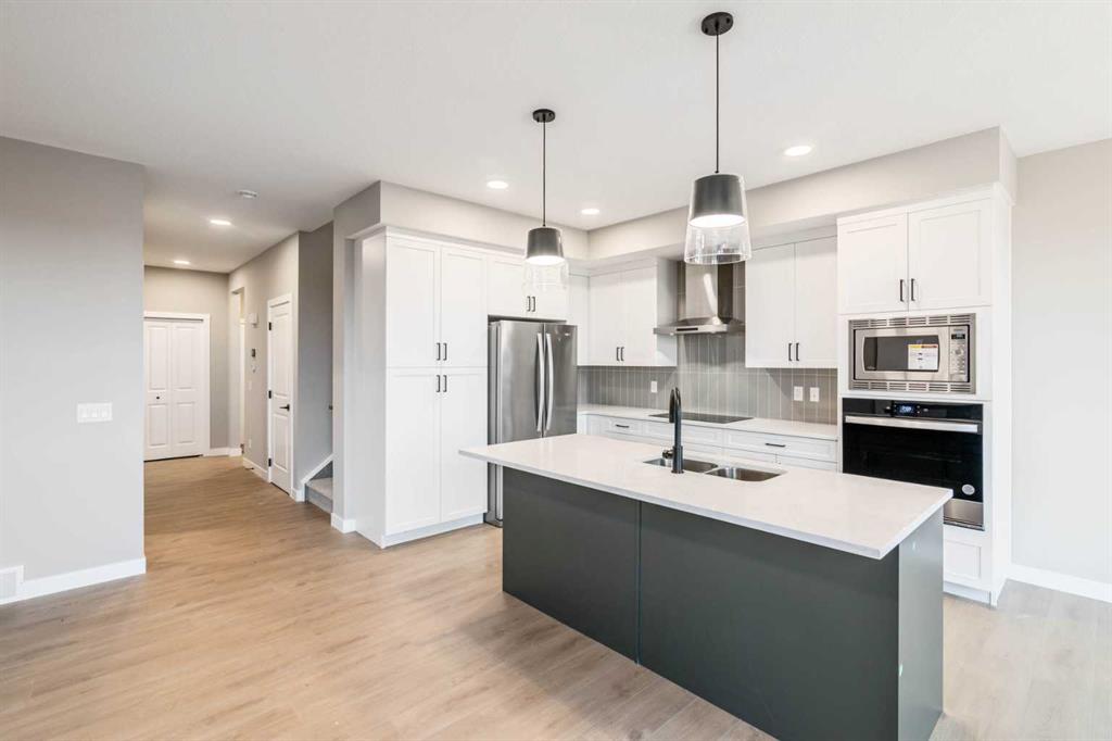 147 Belvedere Crescent SE