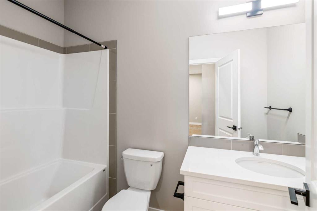 147 Belvedere Crescent SE