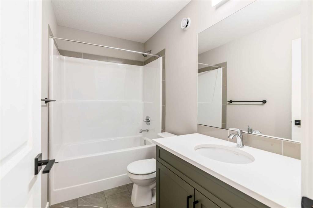 147 Belvedere Crescent SE