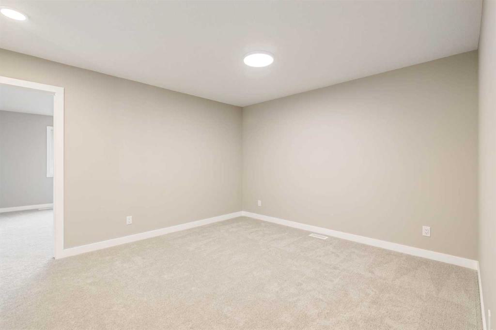 147 Belvedere Crescent SE