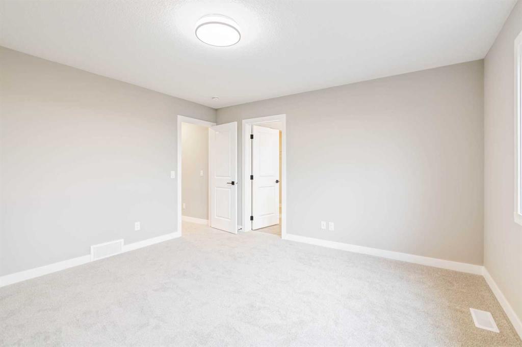 147 Belvedere Crescent SE