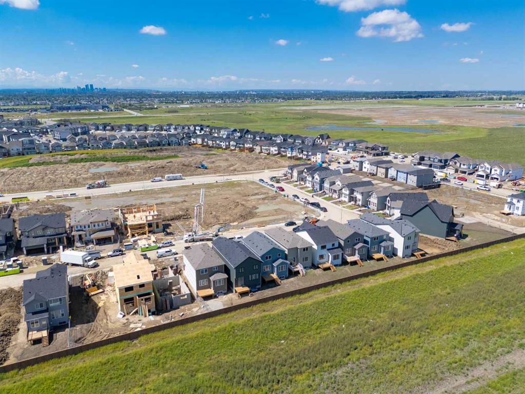 147 Belvedere Crescent SE