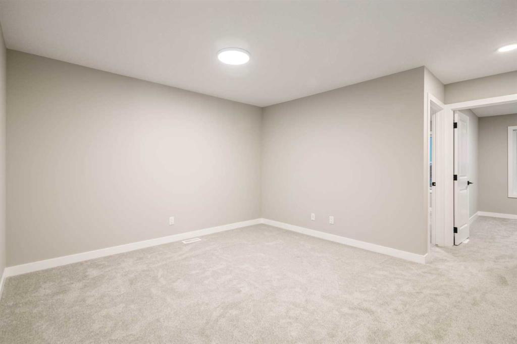 143 Belvedere Crescent SE
