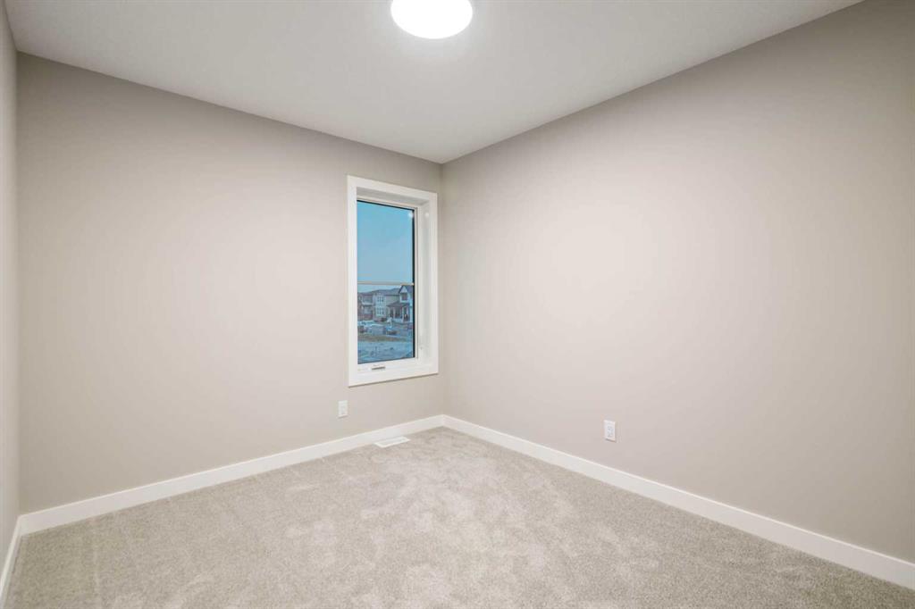 143 Belvedere Crescent SE