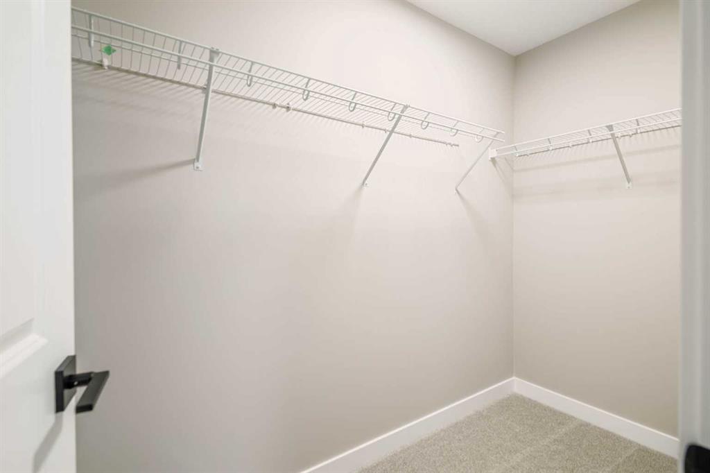 143 Belvedere Crescent SE