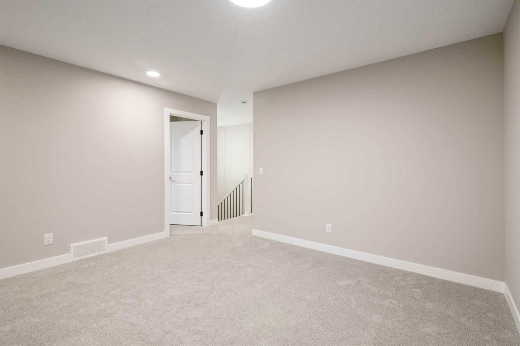 143 Belvedere Crescent SE