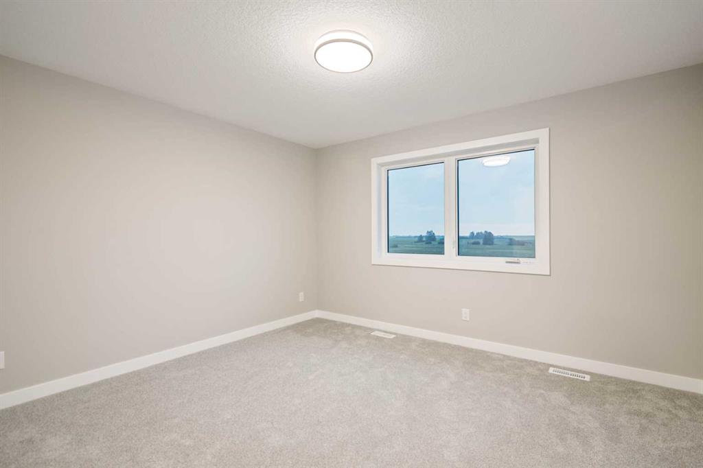 143 Belvedere Crescent SE