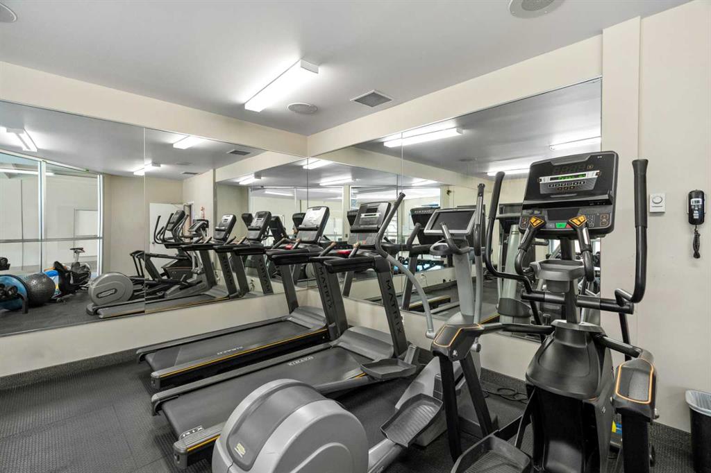 215 Village Terrace SW Unit: 2