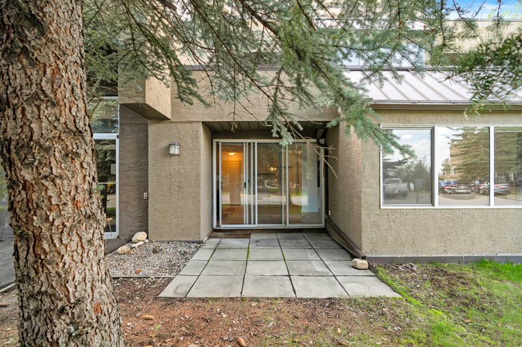 215 Village Terrace SW Unit: 2