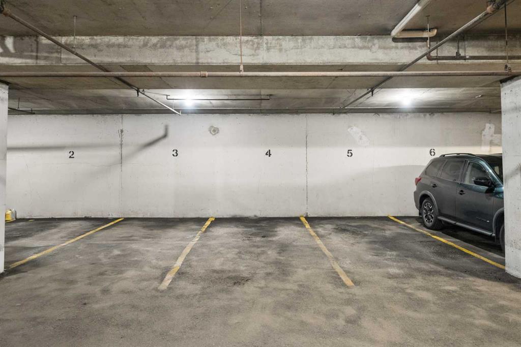 215 Village Terrace SW Unit: 2
