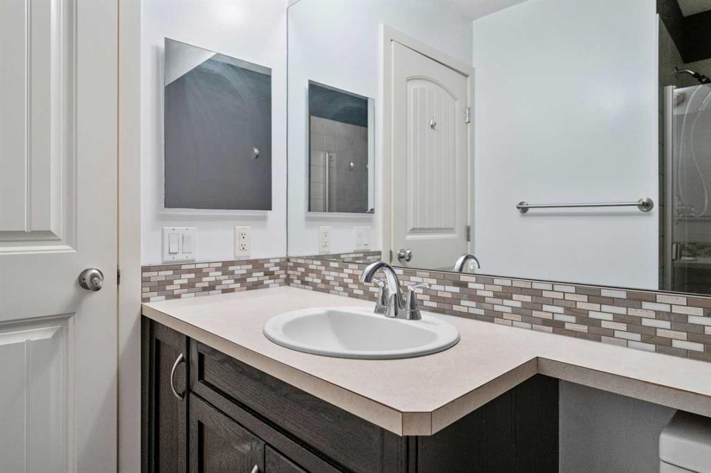 215 Village Terrace SW Unit: 2
