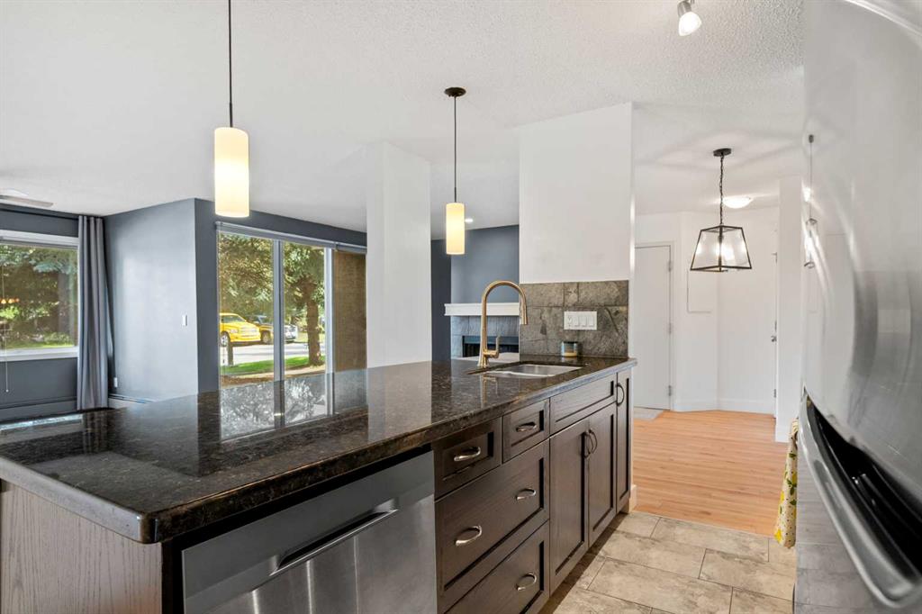 215 Village Terrace SW Unit: 2