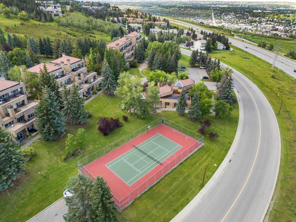 215 Village Terrace SW Unit: 2