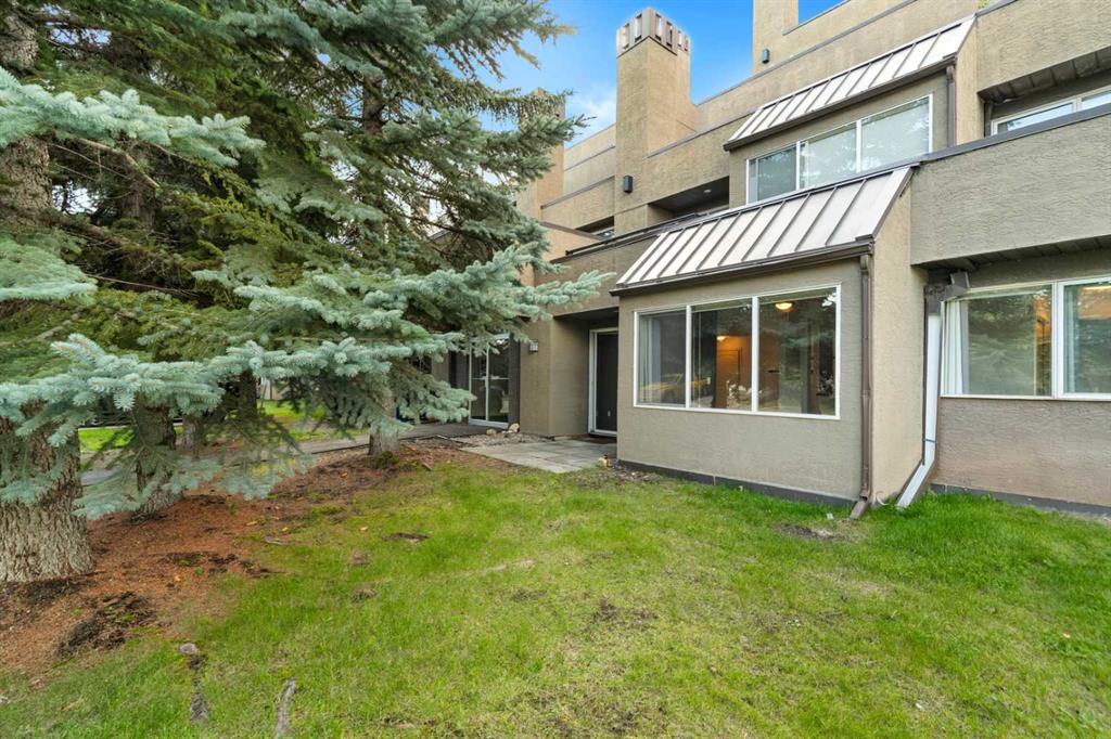 215 Village Terrace SW Unit: 2