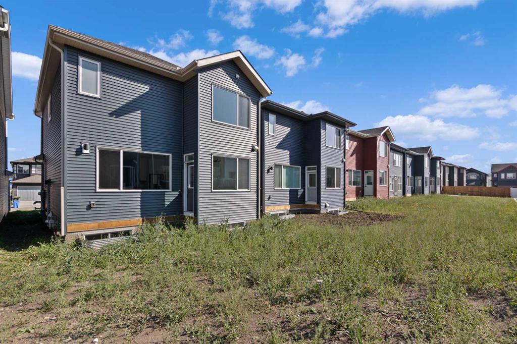 121 Creekstone Landing SW