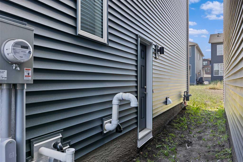 121 Creekstone Landing SW