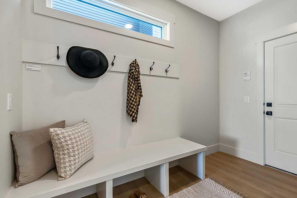 190 Annette Landing NW