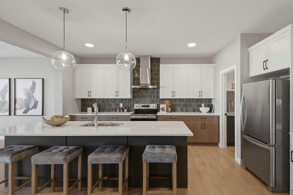 135 Belvedere Crescent SE