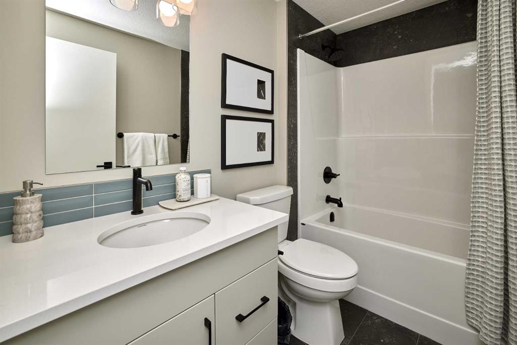 166 Juniper Ridge Crescent
