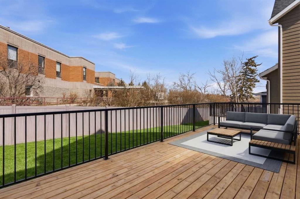 378 Bessborough Drive SW