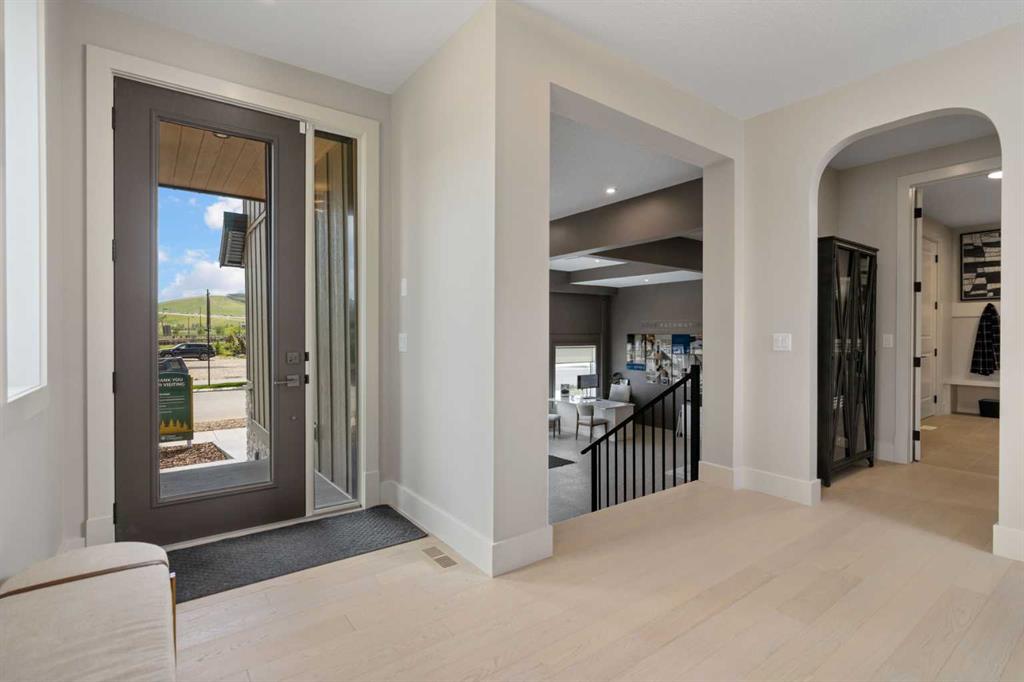 364 Greenwich Drive NW