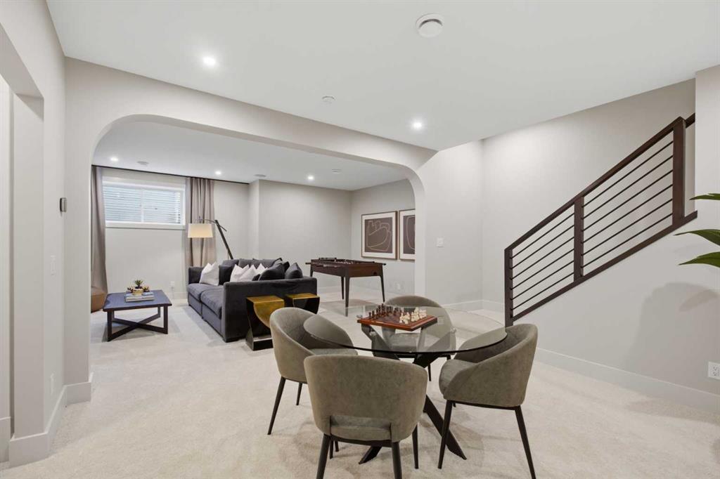 364 Greenwich Drive NW